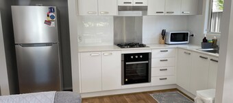 Mery's Place. Beautiful 2 bedroom Cottage 3min walk 2 Mortdale train station