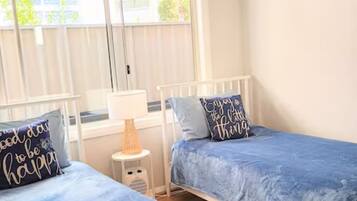 2 bedrooms, desk, iron/ironing board, free WiFi