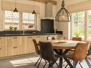 Private kitchen - Holiday Home Chill on Ameland (Ballum)