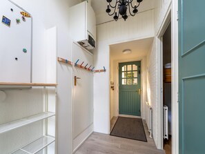 House | Interior - Amazing Holiday Home in Lauwersoog With Sauna (Lauwersoog)