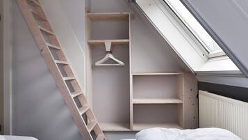 4 bedrooms, individually furnished