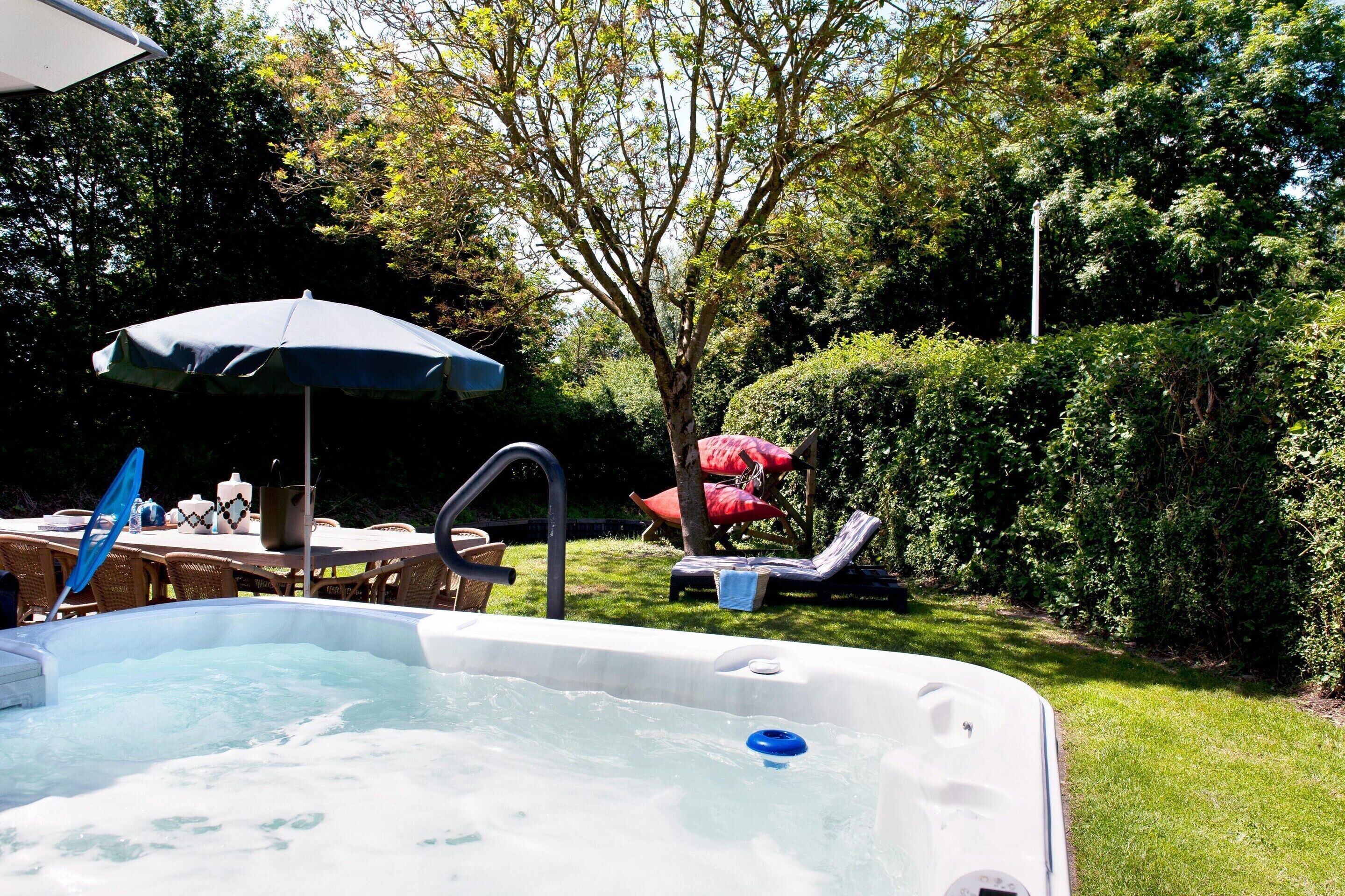 House | Outdoor dining