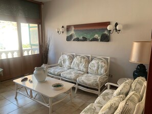 Apartment | Living area - Belvilla by OYO Flor de Pascua (La Orotava)