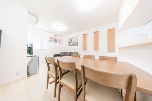 Dining - Tokyo Private House (tokyo)