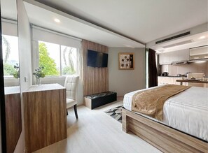 Premier-Studio, Balkon