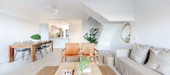 Pooch Friendly Sunrise Beach 3BR w/ Views