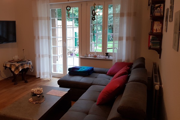 Ferienwohnung, 55 m², 1-3 Personen-Wohnbereich mit Tür zur Terrasse