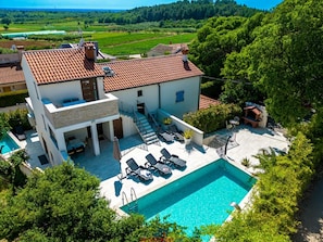 Piscine extérieure