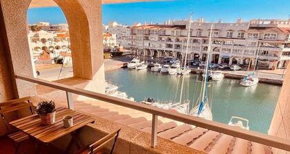 Nice Apartment in the Marina of Almerimar