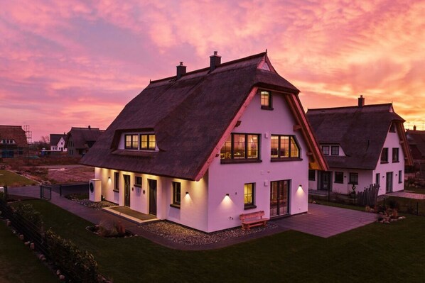 Exterior - Baltic Sea view Comfortable holiday residence (Dranske OT Lancken)