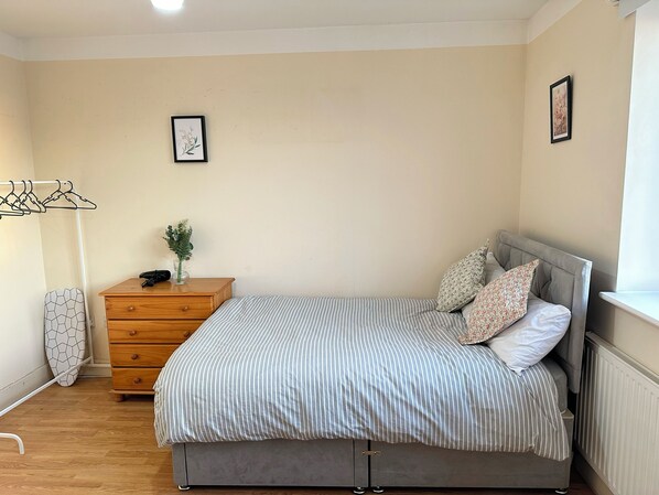 Apartment | 1 bedroom, iron/ironing board, free WiFi, bed sheets