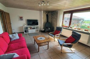 Smart TV, DVD player, stereo