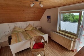 4 Schlafzimmer, kostenloses WLAN, Bettwäsche