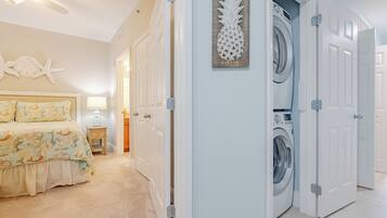 2 soverom, strykejern/-brett, wi-fi (inkludert) og sengetøy