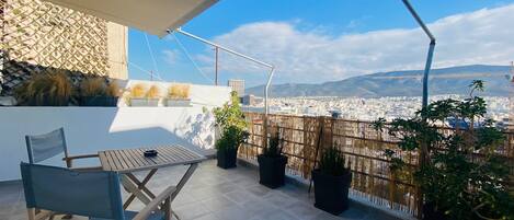 屋外ダイニングエリア