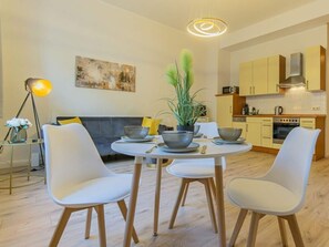 Dining - City Apartment Comfortable Holiday Residence (Cottbus)