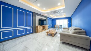 Basic Room, 2 Bedrooms (KidsPool201) - Changwon Healingtime Poolvilla Pension (Changwon)