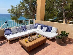 Terrace/patio - El balcó del Roc.  Apartment in 1st line of the sea, two terraces, ideal for families (Roda de Barà 43883)