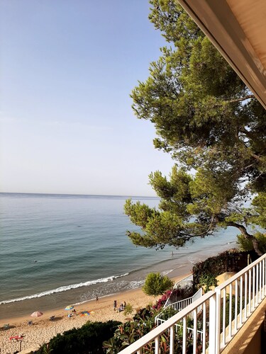 El balcó del Roc.  Apartment in 1st line of the sea, two terraces, ideal for families