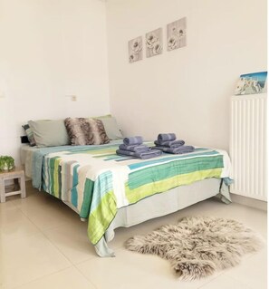 9 Schlafzimmer, Bügeleisen/Bügelbrett, WLAN, Bettwäsche