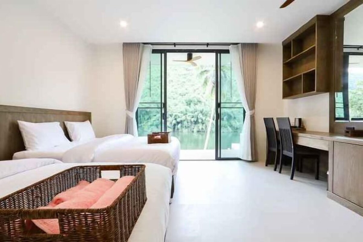 Blackout curtains, rollaway beds, free WiFi, bed sheets