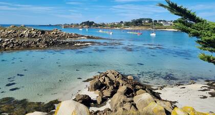 Maison central a Roscoff au calme a 150 m de la plage et de la thalassothérapie.