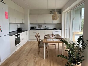 Fridge, microwave, oven, stovetop - Cph Afslappende Pænt Ophold, tæt på Natur og Kultur (København)