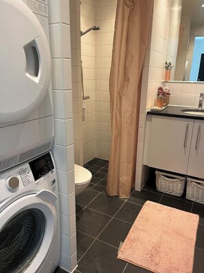 Shower, hair dryer, towels, soap - Cph Afslappende Pænt Ophold, tæt på Natur og Kultur (København)
