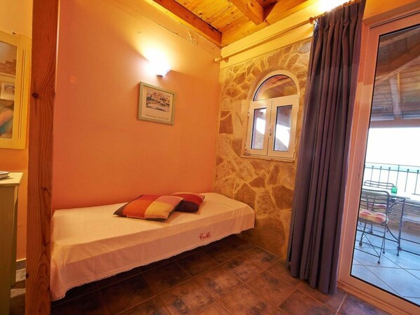 House | 2 bedrooms, individually furnished