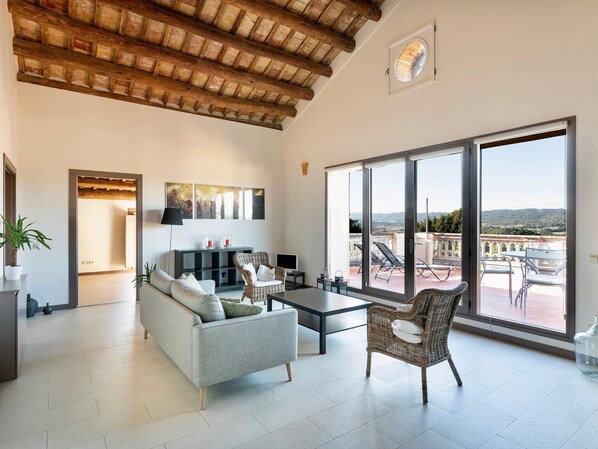 Apartment | Living area - Montserrat Apartment With Terrace and Pool (La Torre de Claramunt)