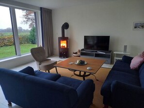 Living area - Holiday Home at the end of the Weser (Doerverden)