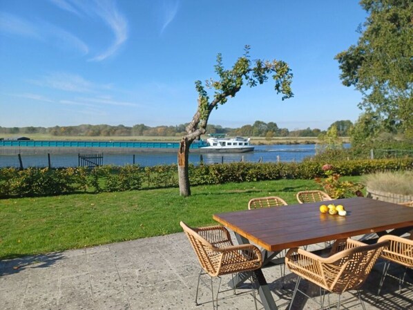 Dining - Holiday Home at the end of the Weser (Doerverden)