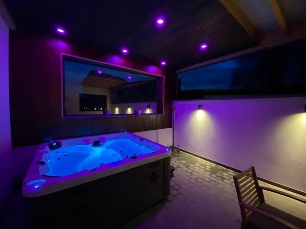 House, 1 Bedroom, Patio | Bathroom amenities - Maison de Vacances à la Campagne (Dalhem)