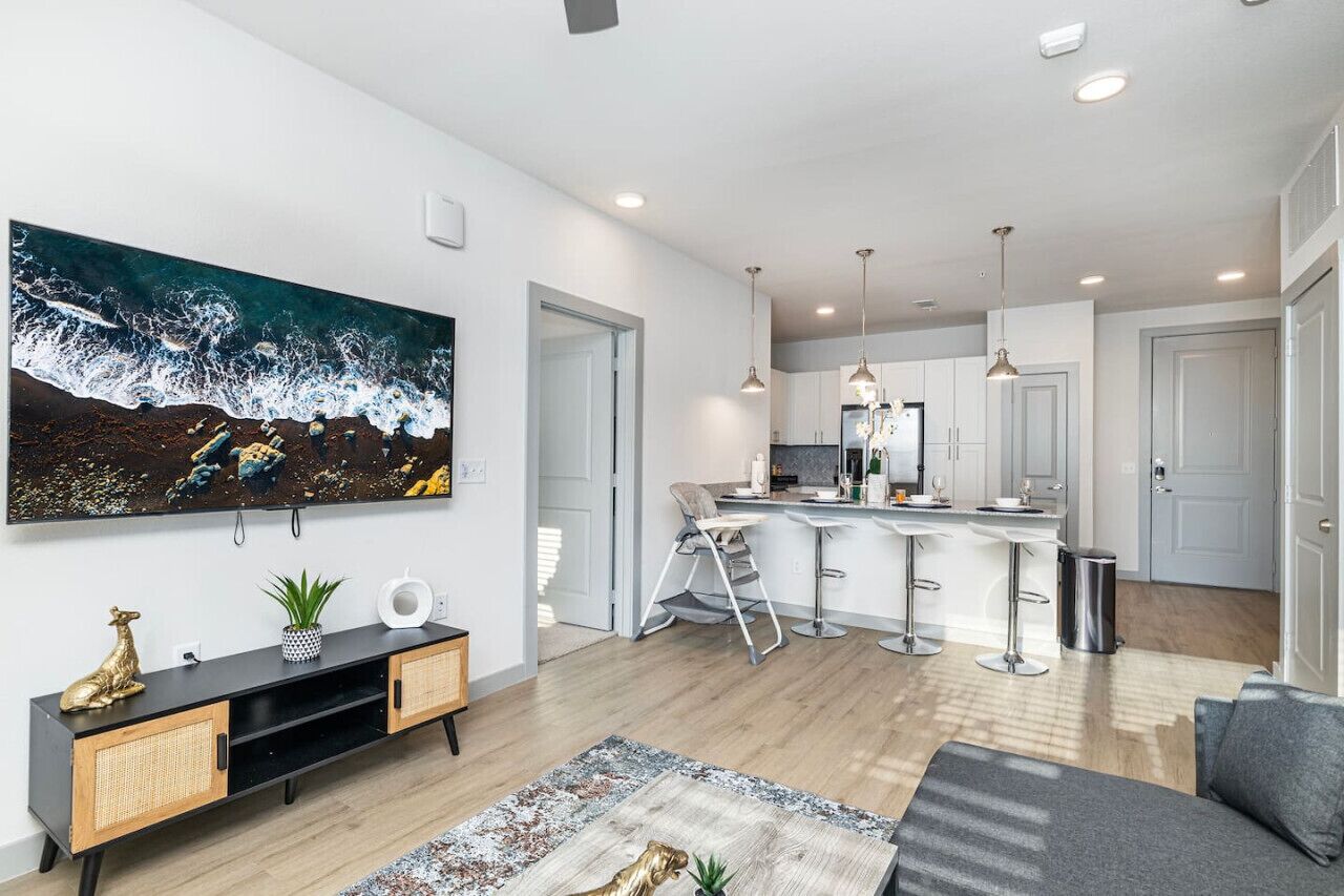 Elegant 2BD: Pool, Fitness & Organized Workspace