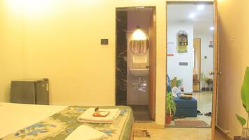 تجهيزات عازلة للصوت وملاءات أسرّة