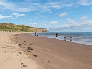 View from property - Sunset View Apartment in Skinningrove (Saltburn-by-the-Sea)