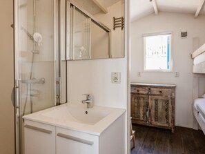 House | Bathroom