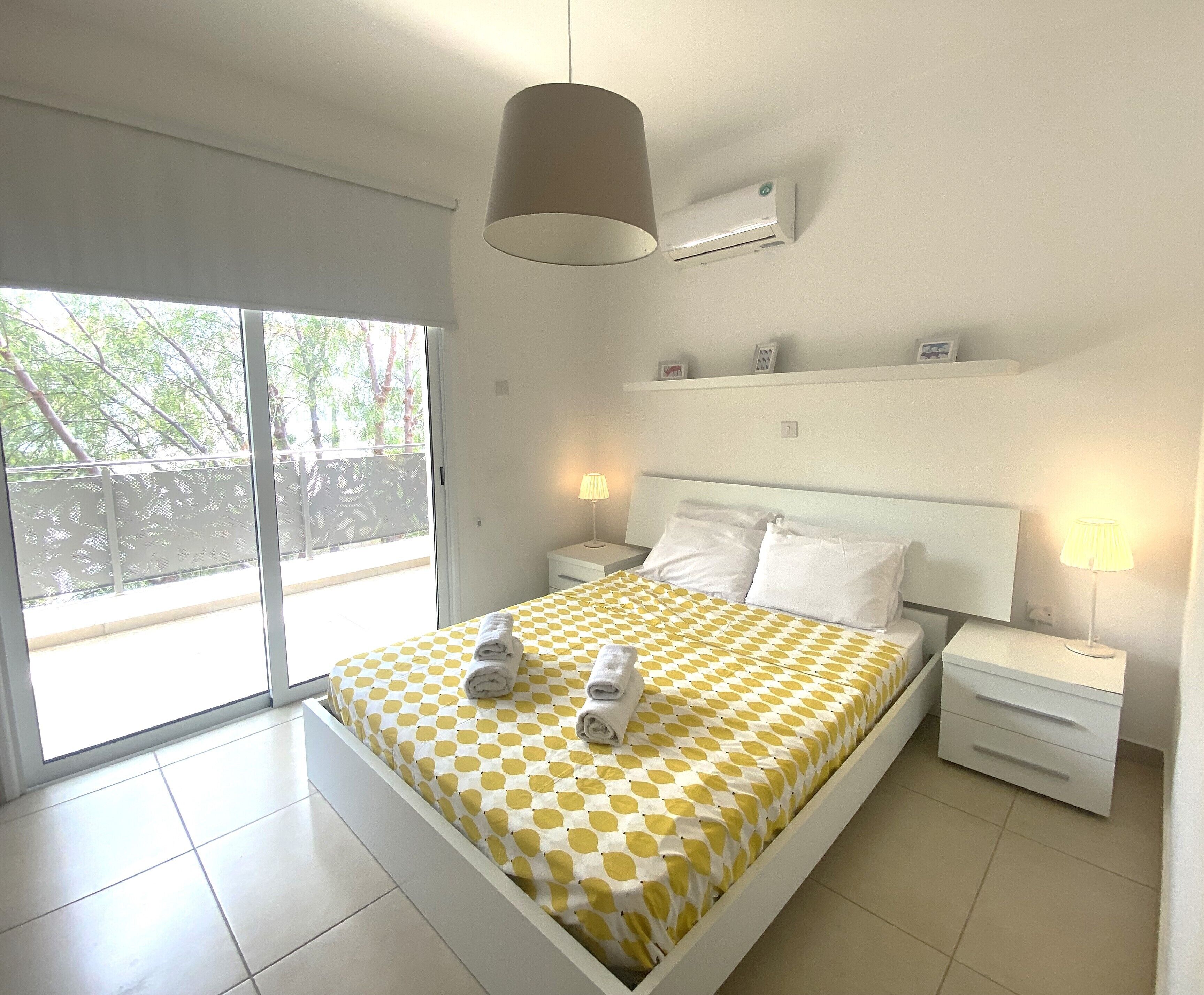 Apartment, Non Smoking, Pool View | 2 bedrooms, free WiFi, bed sheets