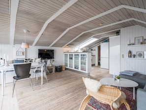 House | Dining