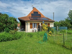 Exterior - Maison de Vacances à la Ferme en Bourgogne 4/6 Personnes (Montret)