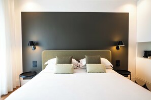 ห้องซูพีเรีย, ระเบียง, วิวเมือง | มินิบาร์, ห้องเก็บเสียง, Wi-Fi ฟรี