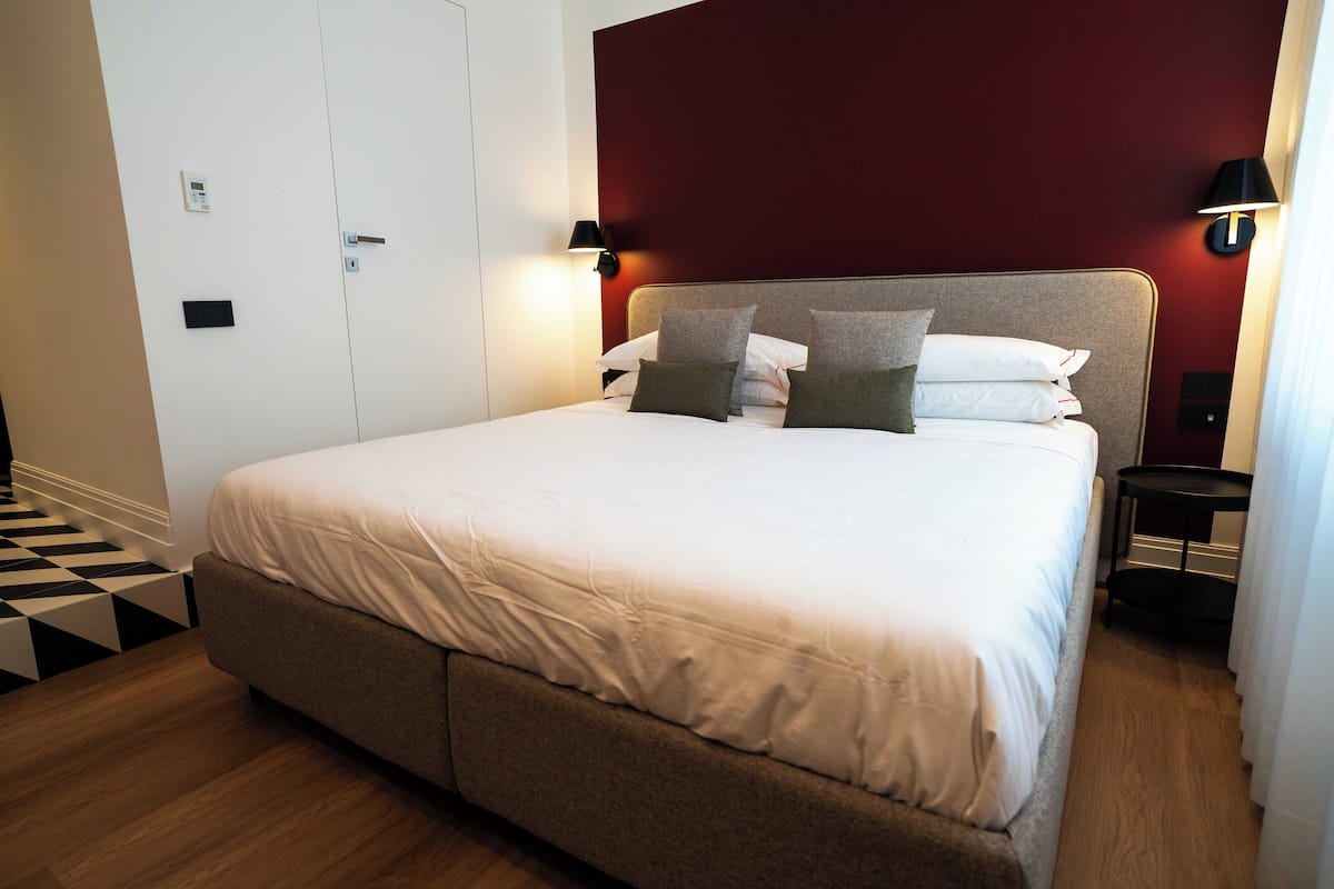 Classic Room | Minibar, soundproofing, free WiFi