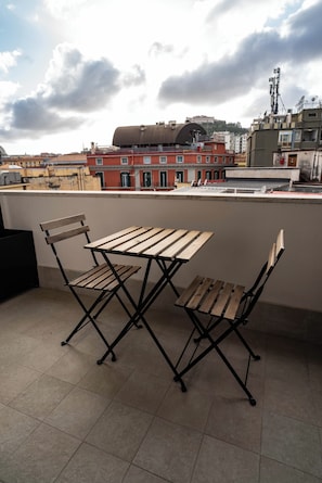 Rom – superior, balkong, byutsikt | Terrasse/patio