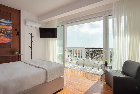 Casa superior, vista para a montanha | 5 quartos, roupas de cama de algodão egípcio, roupas de cama premium