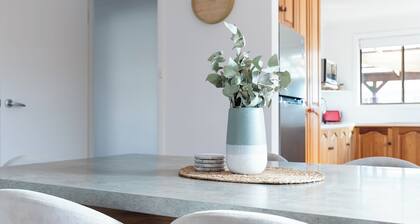 3 Bedroom Home: Parking & WiFi