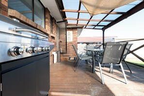 屋外ダイニングエリア