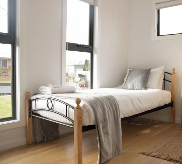 5 عدّة غرف نوم ومكواة/لوح كي وواي فاي مجانًا وملاءات أسرّة