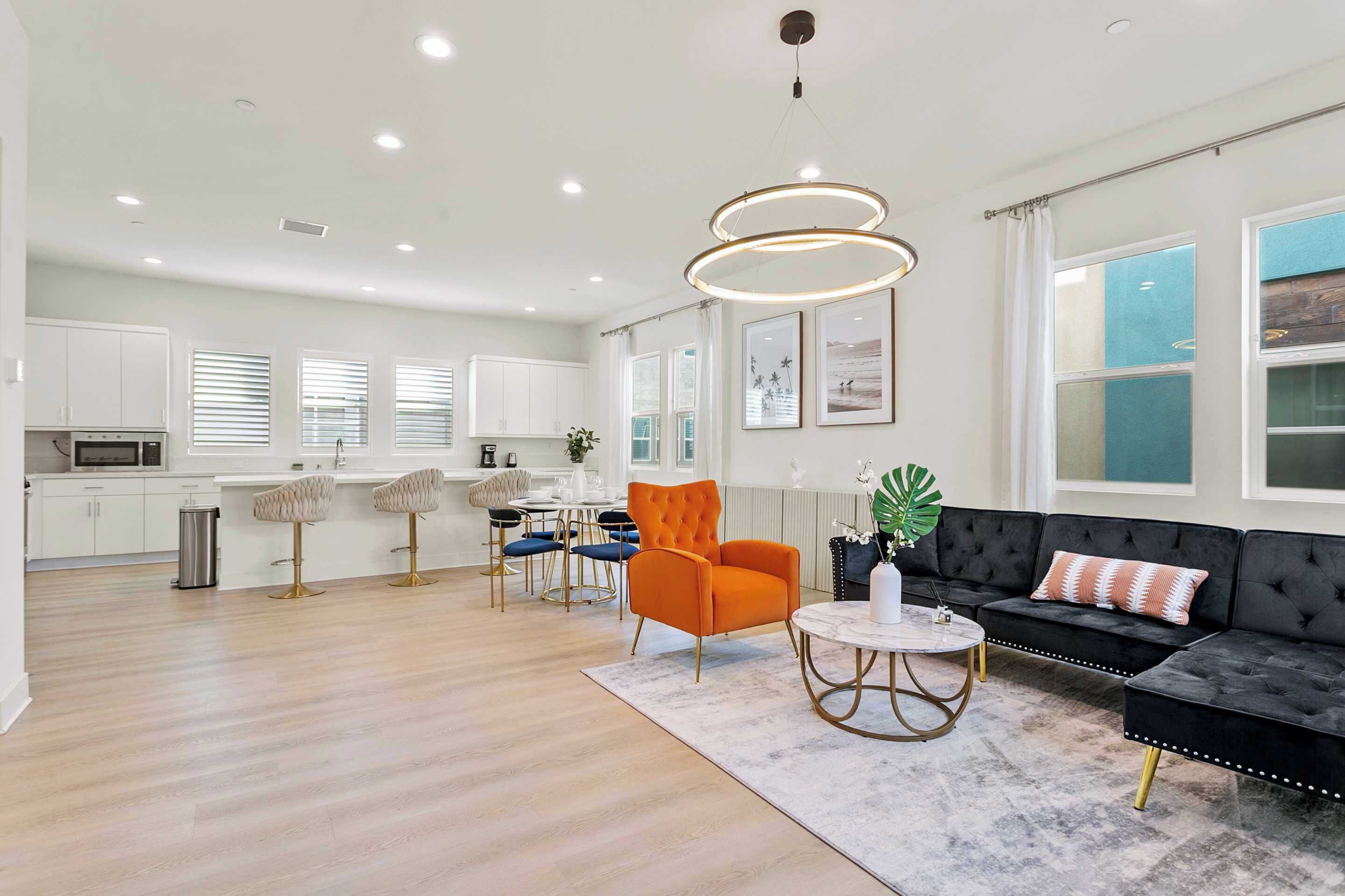 Modern 3B 2.5BA l Near Disney l Pet-Friendly