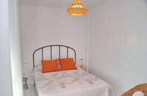 2 bedrooms, bed sheets - Apartamento Espronceda (Conil de la Fra.)