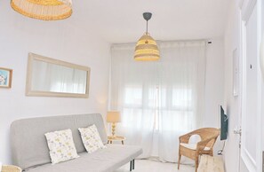 Unclassified image, 5 of 19, button